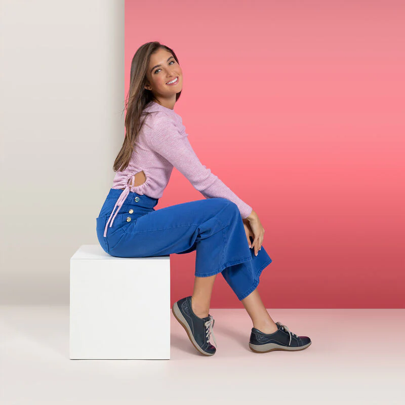 Dana Lace-Up Oxford - Navy - Image 7