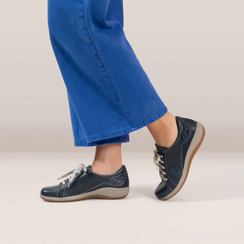 Dana Lace-Up Oxford - Navy - Image 8