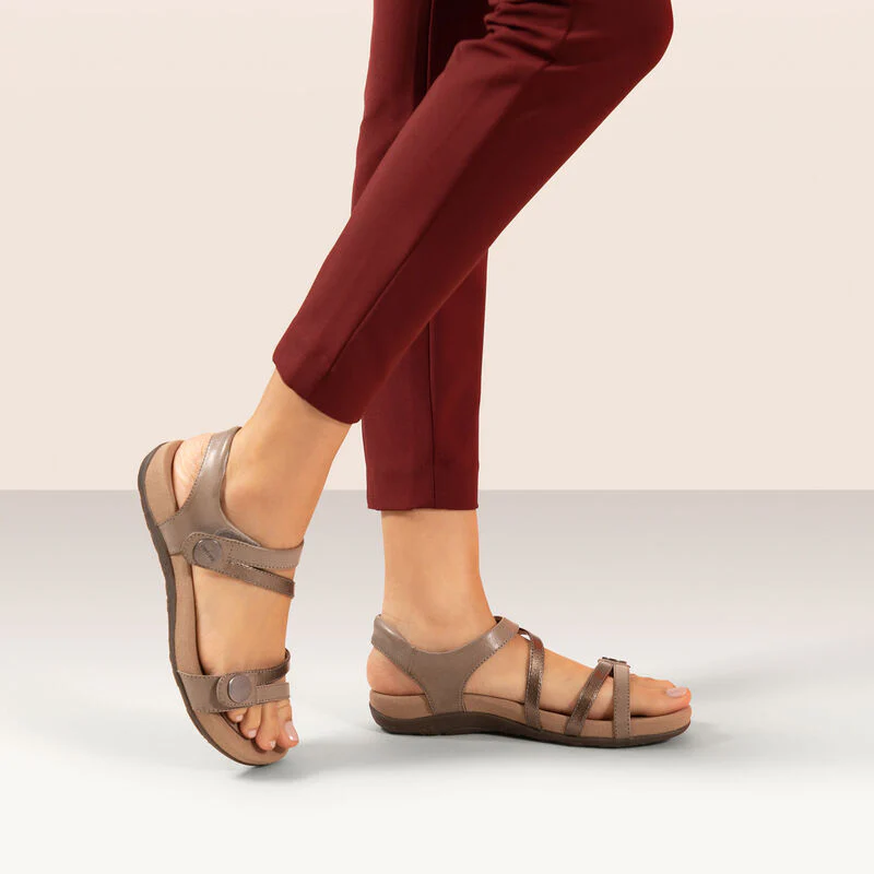 Jess Adjustable Quarter Strap Sandal - Smoke - Image 10
