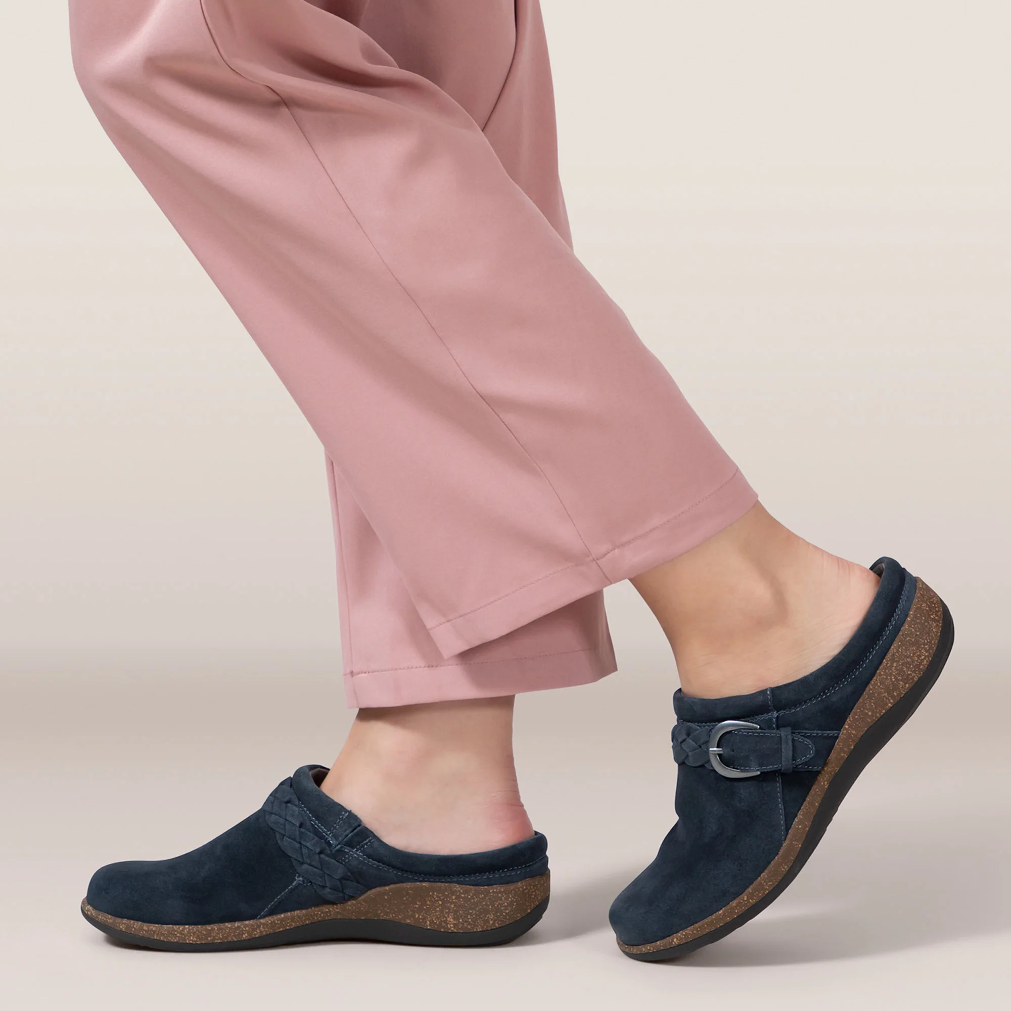 Libby Comfort Clog - Navy - Image 7